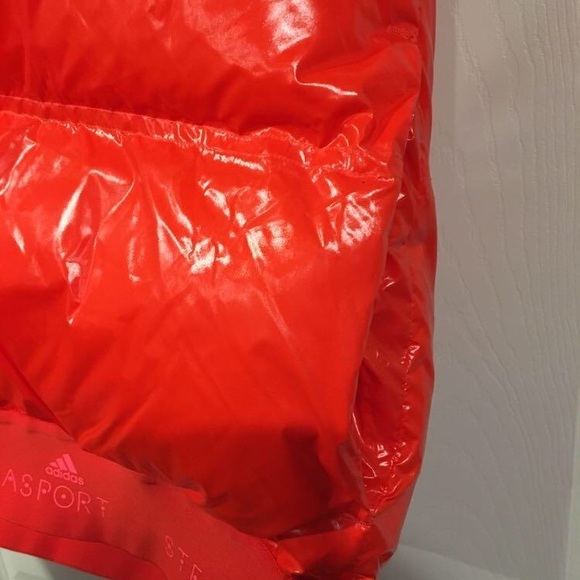 ADIDAS Women’s Stella Sport RED Puffy Vest - Picture 5 of 10
